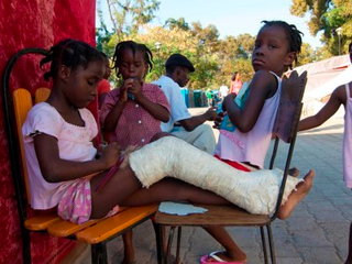 Illustration for article titled Haiti in Photos: A Year Later